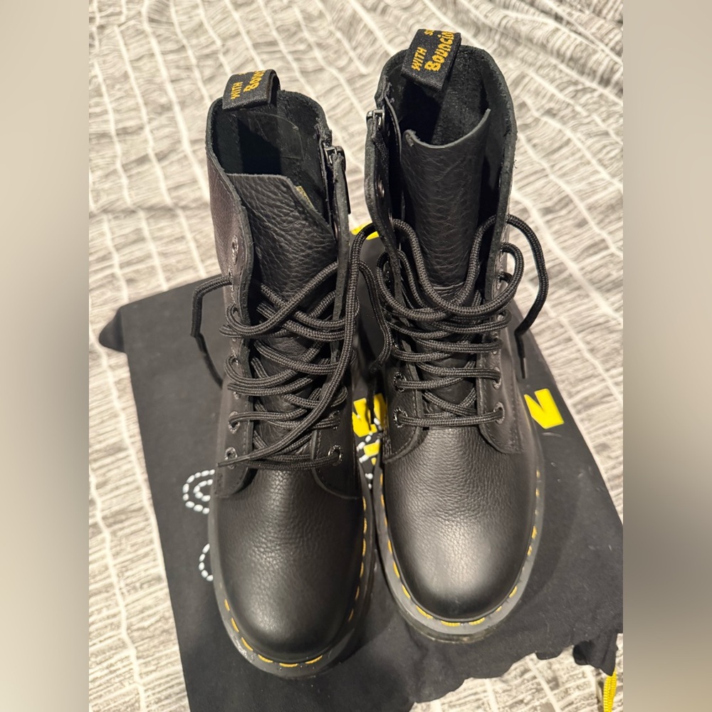 Jadon ll Doc Martens